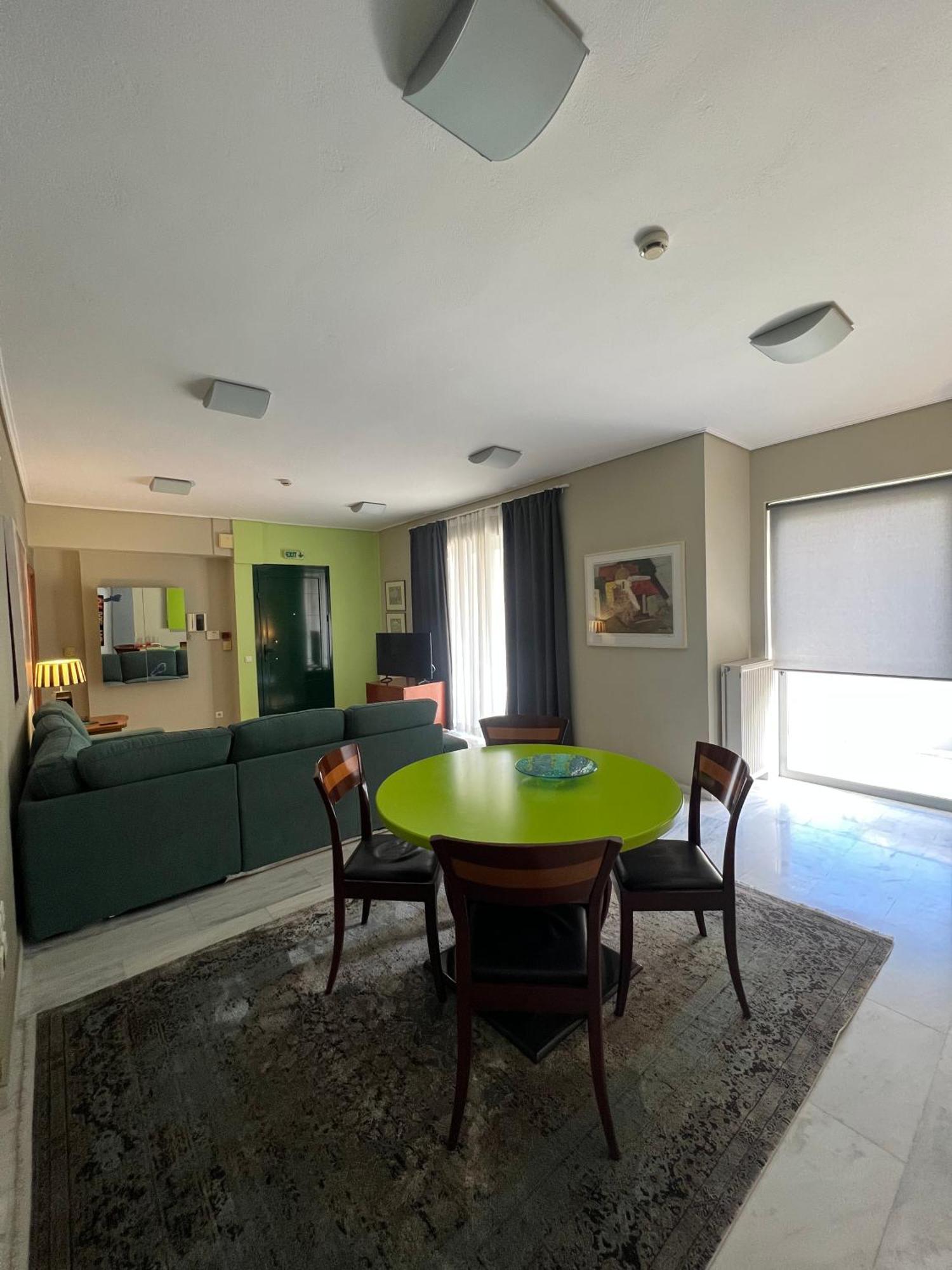 Green Apartment Near Marousi Hospitals & Oaka, By Promoshomes Maroussi Екстер'єр фото